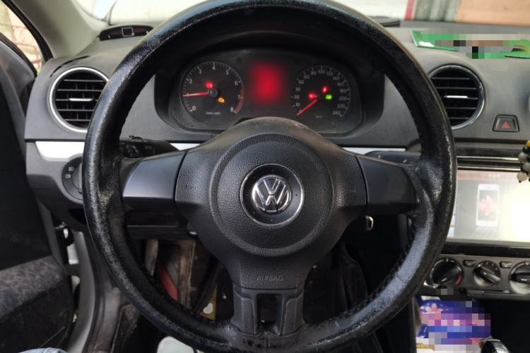 Used Volkswagen Jetta 2013 1.6L Automatic Comfort Model Steering Wheel