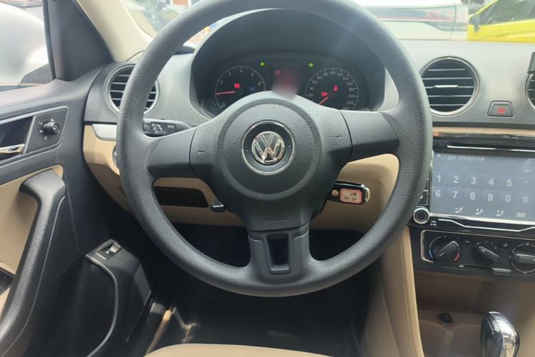 Used Volkswagen Jetta 2013 1.6L Automatic Comfort Model Steering Wheel