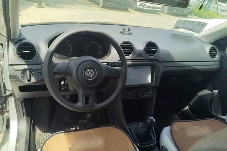Used Volkswagen Jetta 2013 1.6L Manual Fashion Edition Steering Wheel
