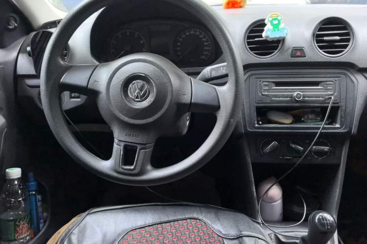 Used Volkswagen Jetta 2013 1.6L Manual Fashion Edition Steering Wheel