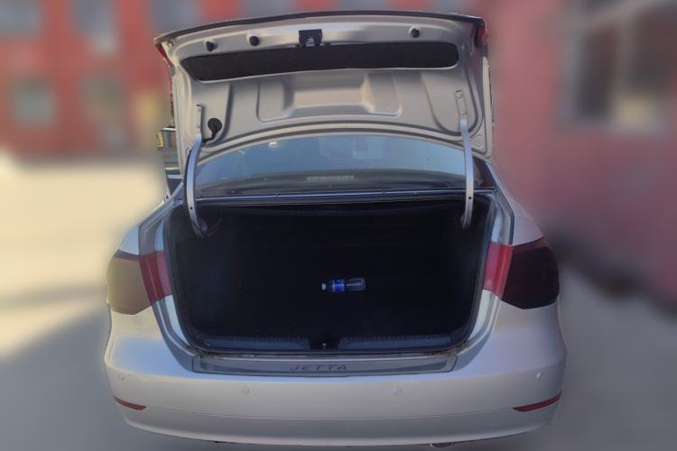 Used Volkswagen Jetta 2013 1.6L Automatic Comfort Model Trunk