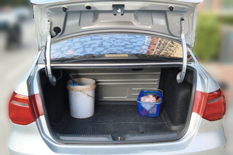 Used Volkswagen Jetta 2013 1.6L Manual Fashion Edition Trunk