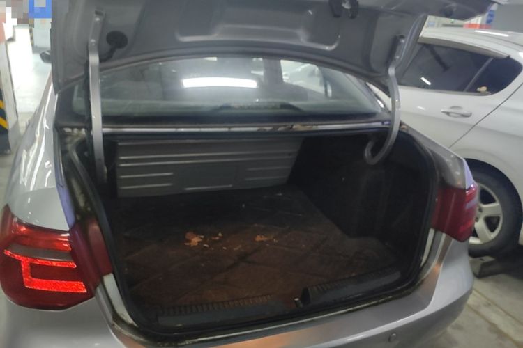 Used Volkswagen Jetta 2013 1.6L Automatic Comfort Model Trunk