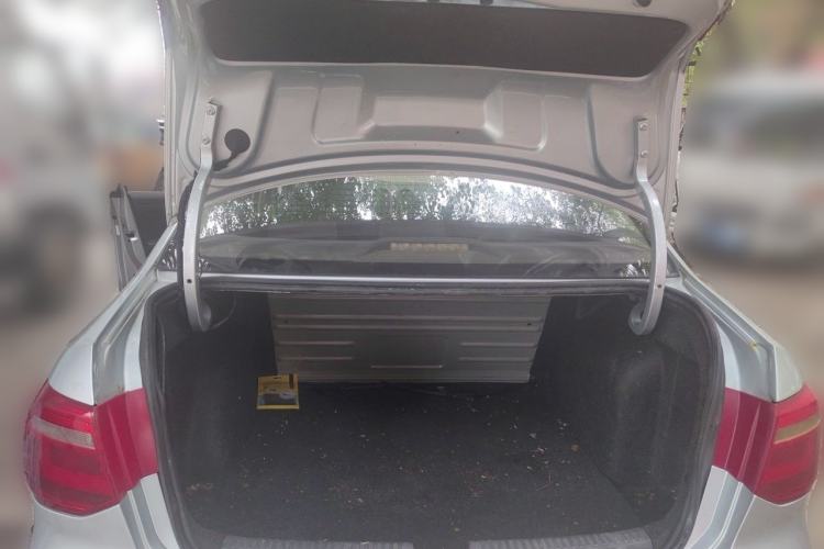 Used Volkswagen Jetta 2013 1.6L Manual Fashion Edition Trunk