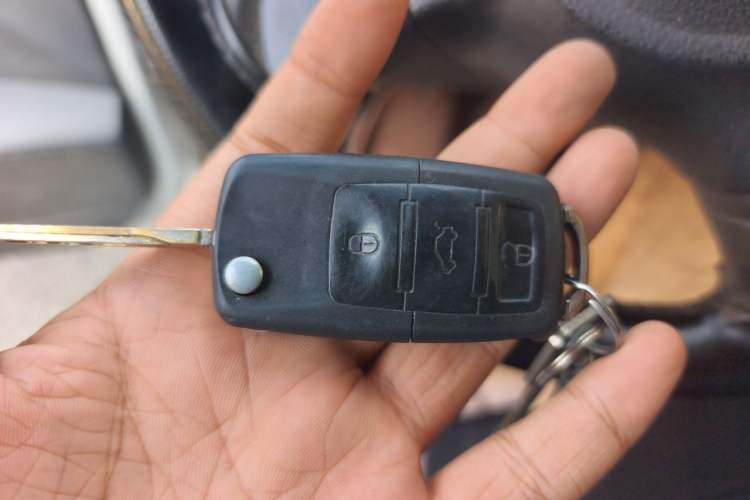 Used Volkswagen Jetta 2013 1.4L Manual Fashion Model Vehicle Key