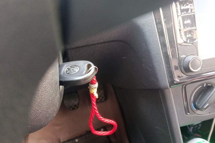 Used Volkswagen Jetta 2013 1.6L Manual Fashion Edition Vehicle Key