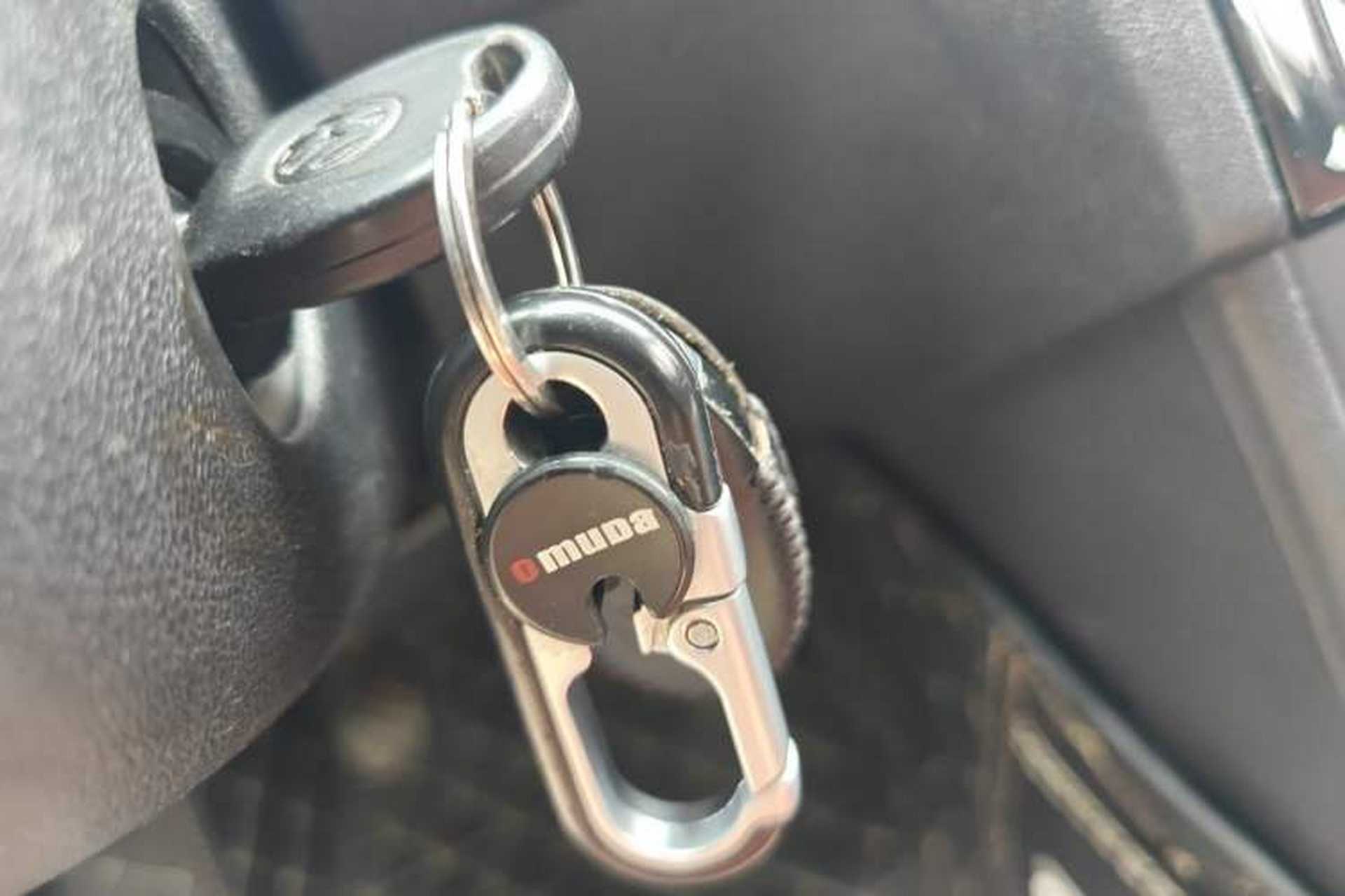 Used Volkswagen Jetta 2013 1.6L Manual Fashion Edition Vehicle Key