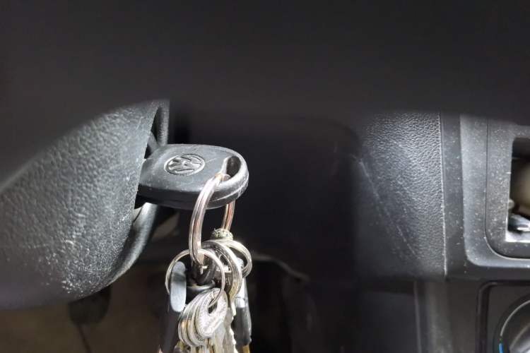 Used Volkswagen Jetta 2013 1.6L Manual Fashion Edition Vehicle Key