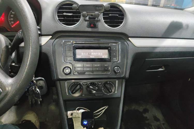 Used Volkswagen Jetta 2013 1.6L Manual Comfort Model Audio And AC Panel