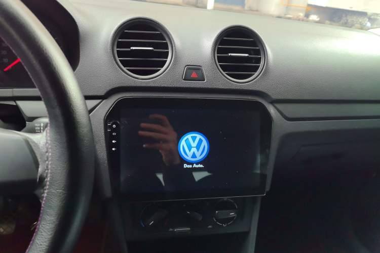 Used Volkswagen Jetta 2013 1.6L Manual Fashion Edition Audio And AC Panel