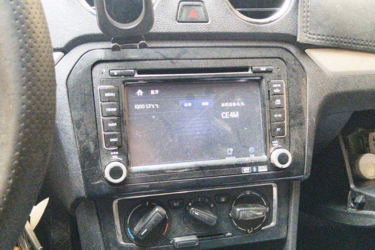 Used Volkswagen Jetta 2013 1.4L Manual Comfort Model Audio And AC Panel