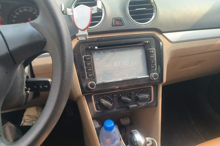 Used Volkswagen Jetta 2013 1.6L Automatic Comfort Model Audio And AC Panel