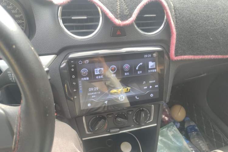 Used Volkswagen Jetta 2013 1.6L Manual Comfort Model Audio And AC Panel