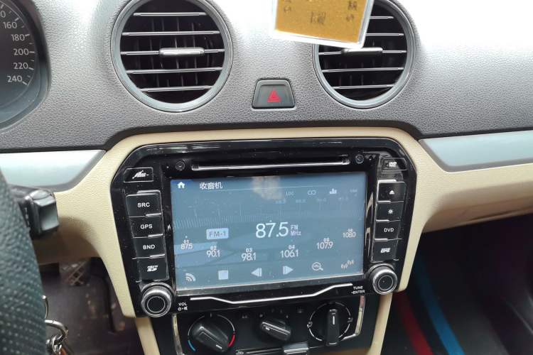 Used Volkswagen Jetta 2013 1.6L Manual Comfort Model Audio And AC Panel