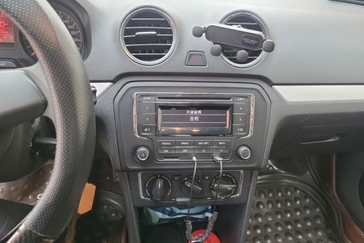 Used Volkswagen Jetta 2013 1.6L Automatic Comfort Model Audio And AC Panel