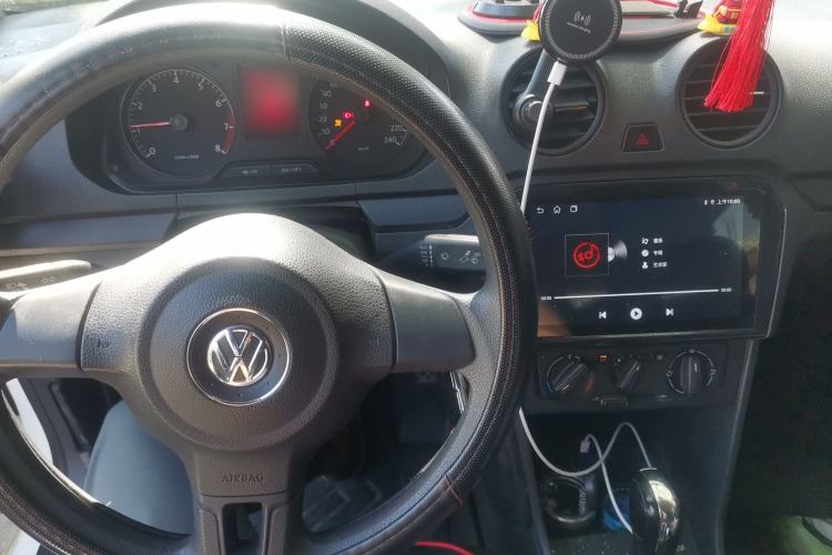 Used Volkswagen Jetta 2013 1.6L Automatic Fashion Model Center Console