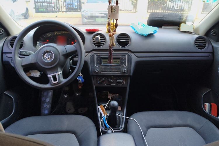 Used Volkswagen Jetta 2013 1.6L Manual Fashion Edition Center Console