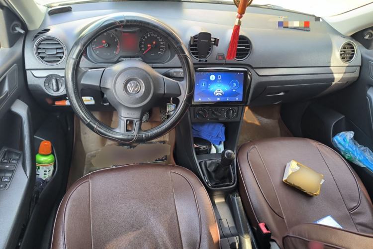 Used Volkswagen Jetta 2013 1.6L Manual Fashion Edition Center Console