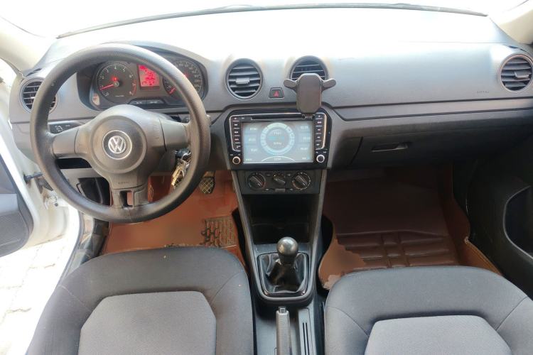 Used Volkswagen Jetta 2013 1.6L Manual Fashion Edition Center Console