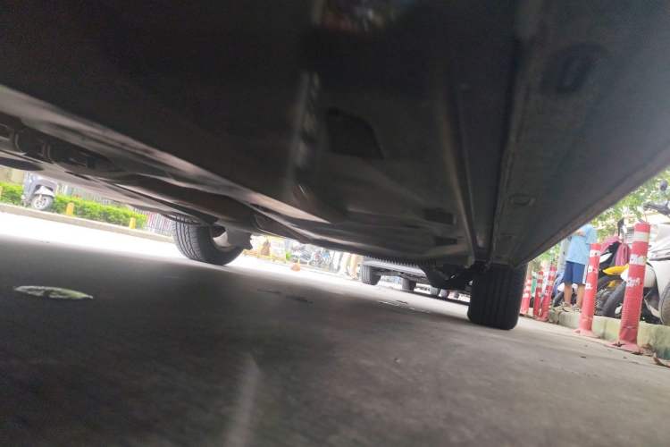 Used Volkswagen Jetta 2013 1.6L Manual Comfort Model Chassis Front Left