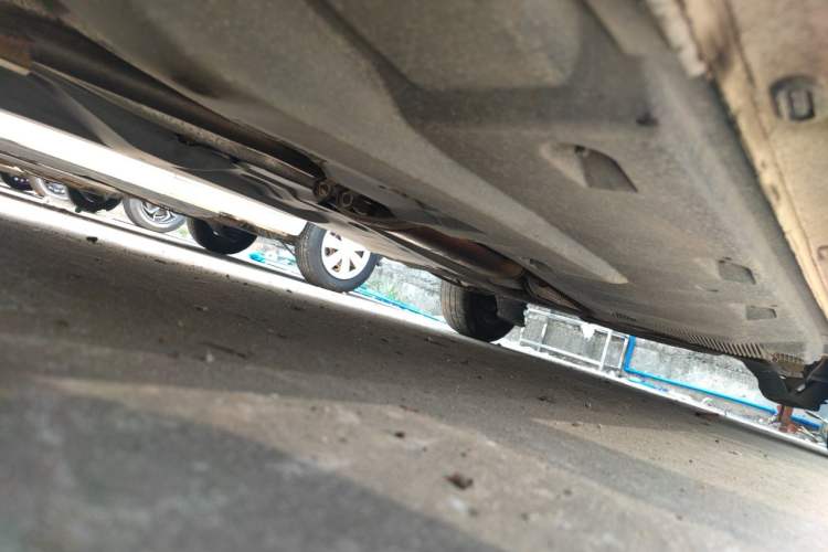 Used Volkswagen Jetta 2013 1.6L Manual Fashion Edition Chassis Front Left