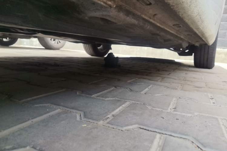 Used Volkswagen Jetta 2013 1.4L Manual Comfort Model Chassis Front Left