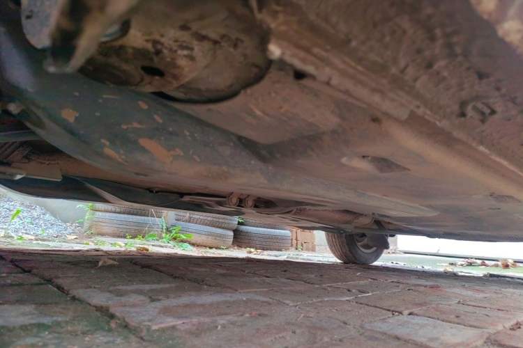 Used Volkswagen Jetta 2013 1.6L Manual Comfort Model Chassis Front Left