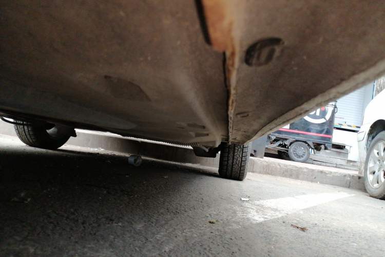 Used Volkswagen Jetta 2013 1.6L Manual Comfort Model Chassis Front Left