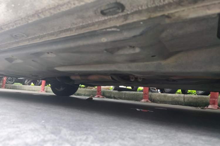 Used Volkswagen Jetta 2013 1.6L Manual Comfort Model Chassis Front Right