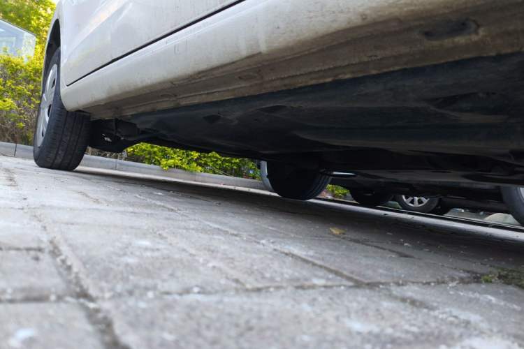 Used Volkswagen Jetta 2013 1.6L Manual Fashion Edition Chassis Front Right
