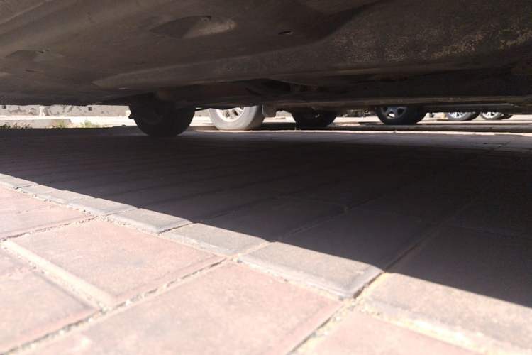 Used Volkswagen Jetta 2013 1.6L Manual Comfort Model Chassis Front Right