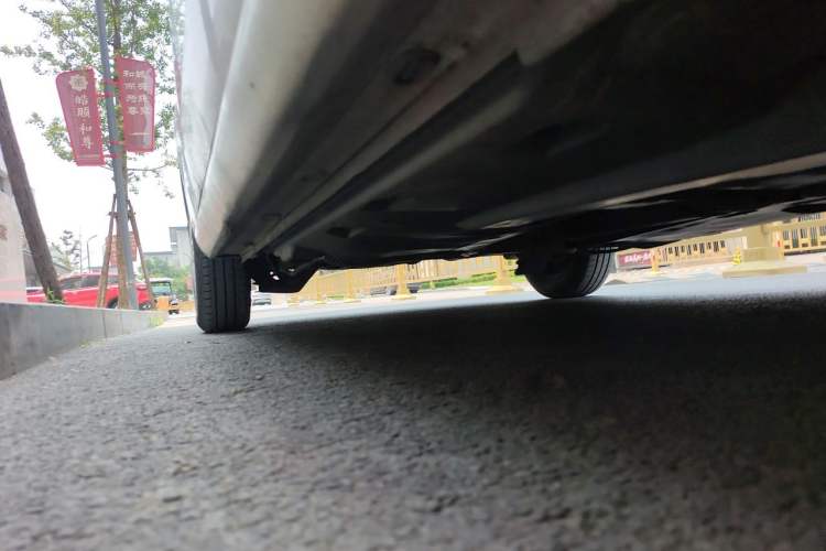 Used Volkswagen Jetta 2013 1.6L Manual Fashion Edition Chassis Front Right