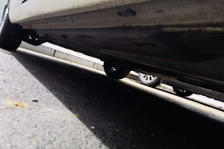 Used Volkswagen Jetta 2013 1.4L Manual Fashion Model Chassis Front Right