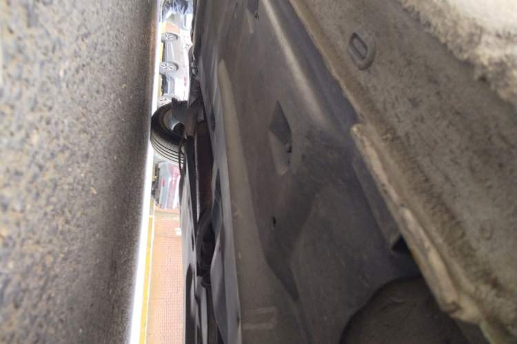 Used Volkswagen Jetta 2013 1.6L Manual Comfort Model Chassis Front Right
