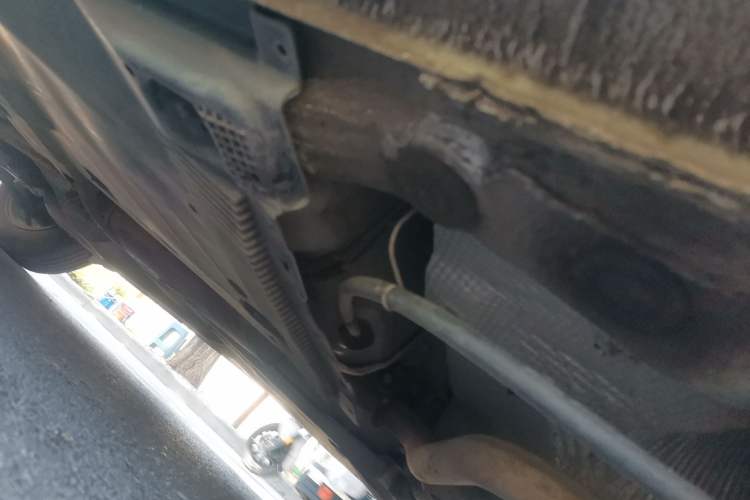 Used Volkswagen Jetta 2013 1.6L Automatic Fashion Model Chassis Rear Left