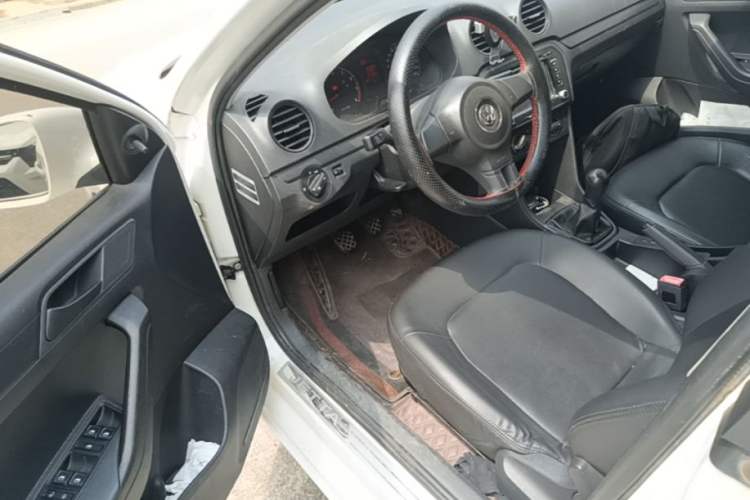 Used Volkswagen Jetta 2013 1.6L Manual Fashion Edition Driver Seat