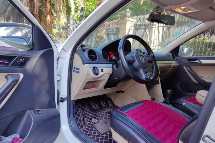 Used Volkswagen Jetta 2013 1.6L Manual Comfort Model Driver Seat