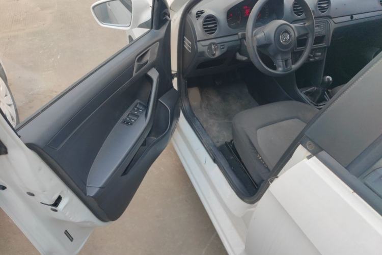 Used Volkswagen Jetta 2013 1.6L Manual Fashion Edition Driver Seat