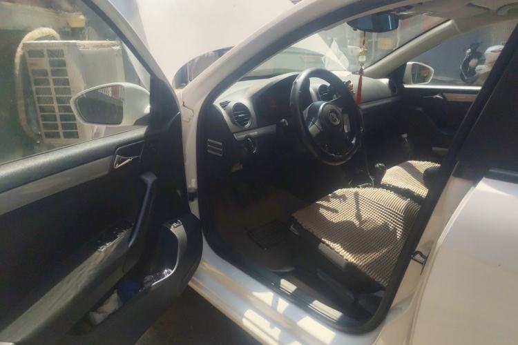 Used Volkswagen Jetta 2013 1.6L Manual Comfort Model Driver Seat