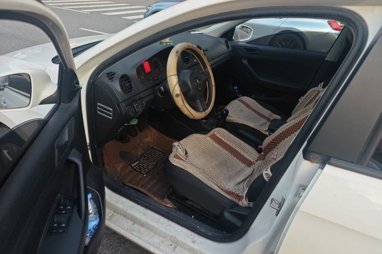 Used Volkswagen Jetta 2013 1.6L Manual Fashion Edition Driver Seat