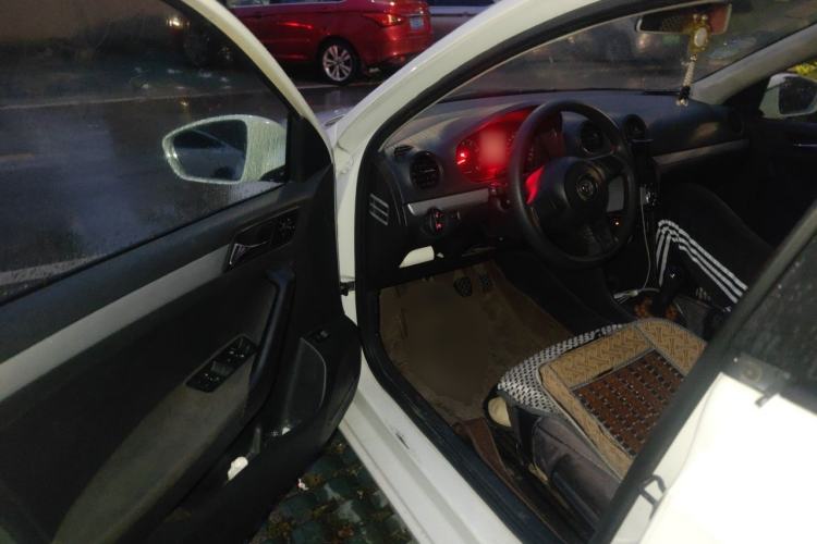 Used Volkswagen Jetta 2013 1.6L Manual Comfort Model Driver Seat