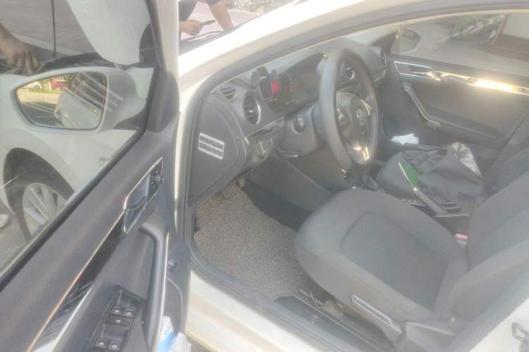 Used Volkswagen Jetta 2013 1.6L Automatic Comfort Model Driver Seat
