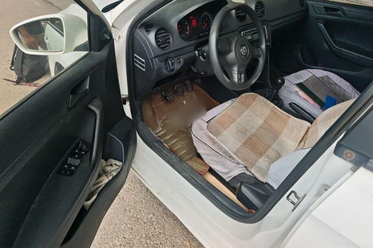 Used Volkswagen Jetta 2013 1.6L Manual Fashion Edition Driver Seat