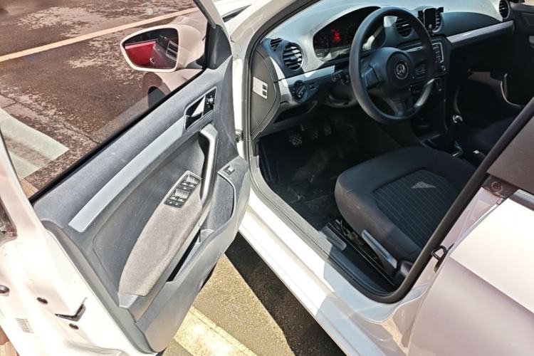 Used Volkswagen Jetta 2013 1.6L Manual Comfort Model Driver Seat