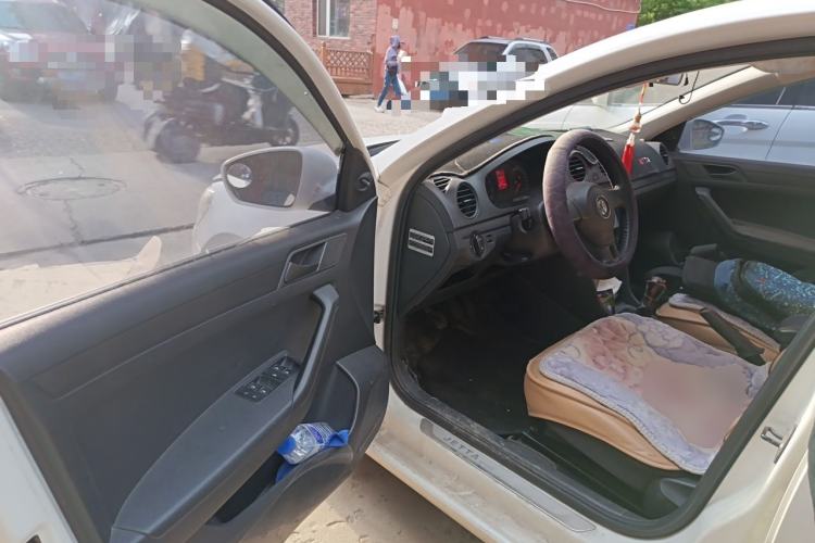 Used Volkswagen Jetta 2013 1.6L Manual Fashion Edition Driver Seat