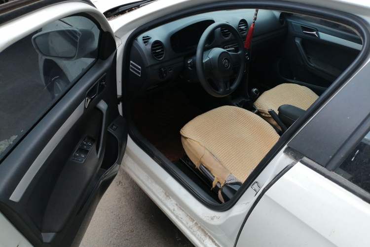 Used Volkswagen Jetta 2013 1.6L Manual Comfort Model Driver Seat