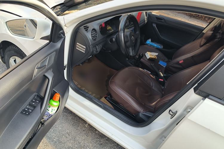 Used Volkswagen Jetta 2013 1.6L Manual Fashion Edition Driver Seat
