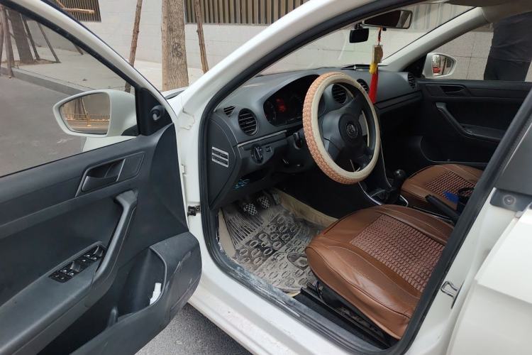 Used Volkswagen Jetta 2013 1.6L Manual Fashion Edition Driver Seat