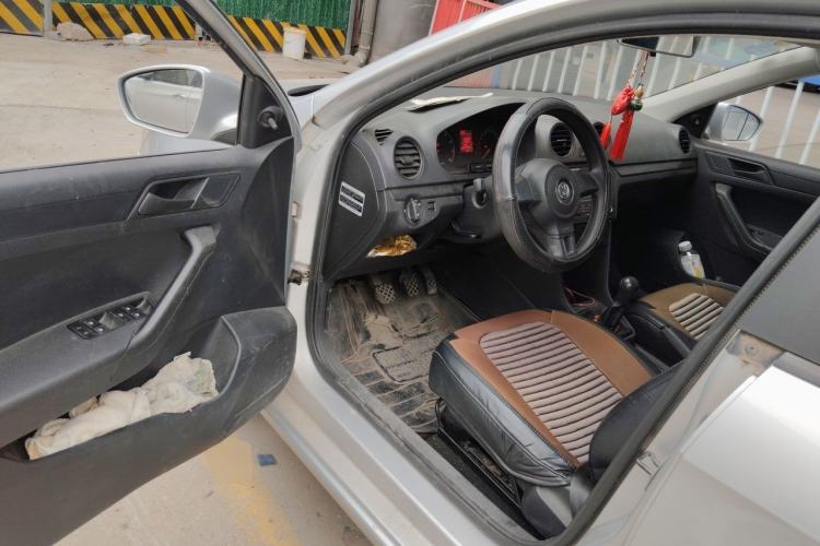 Used Volkswagen Jetta 2013 1.4L Manual Fashion Model Driver Seat