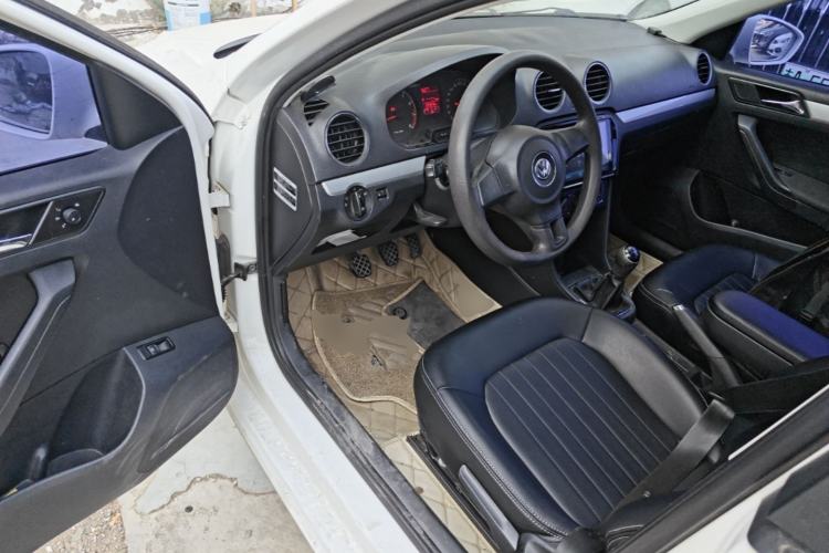 Used Volkswagen Jetta 2013 1.6L Manual Comfort Model Driver Seat